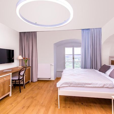 Hotel Zamek Svijany 외부 사진