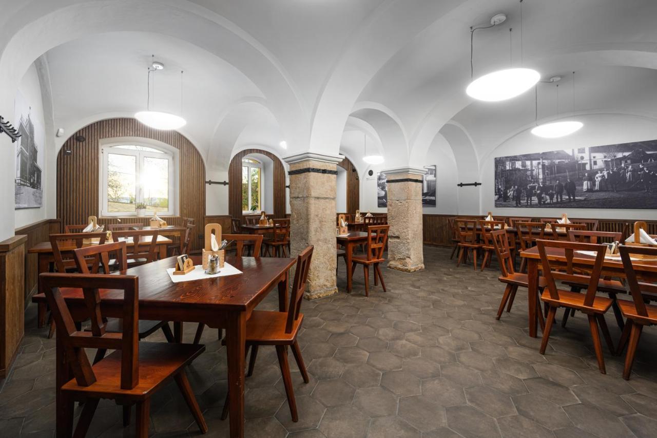 Hotel Zamek Svijany 외부 사진
