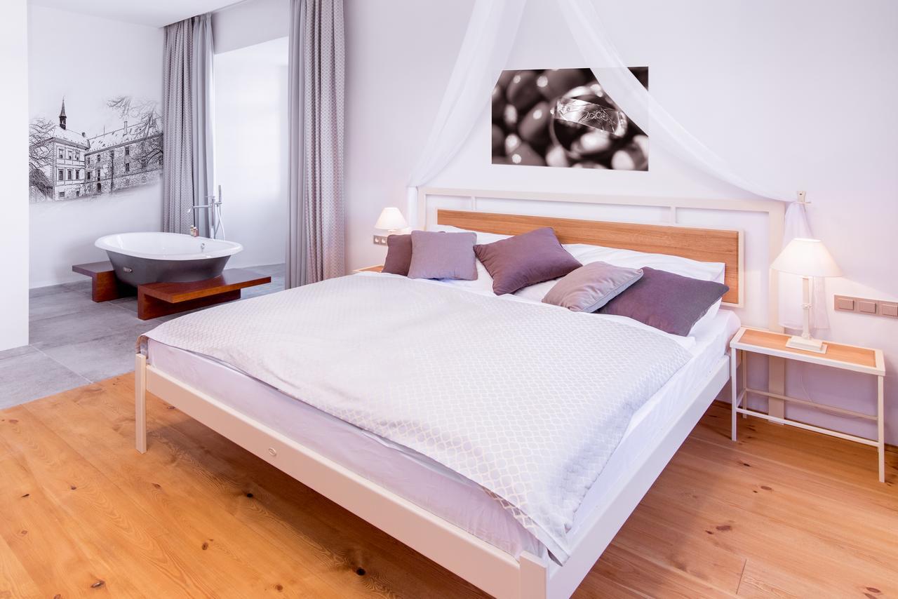 Hotel Zamek Svijany 외부 사진